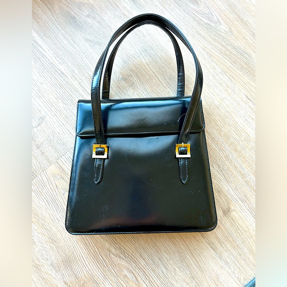 Dofan, France. Vintage leather purse in great condition